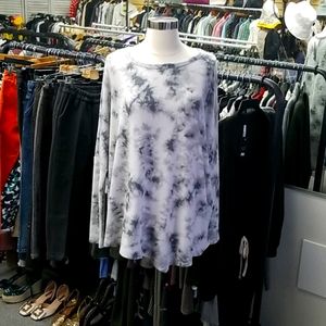 Women tie dye top